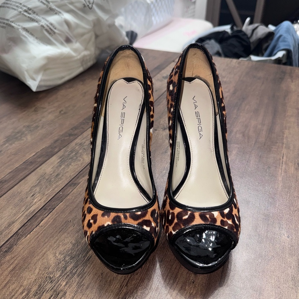 Via Spiga Leopard Peep-Toe Pumps - Brown/Black
